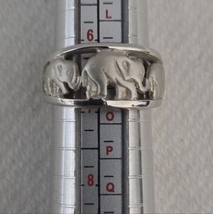 Silver Elephant Ladies Ring SIZE 7